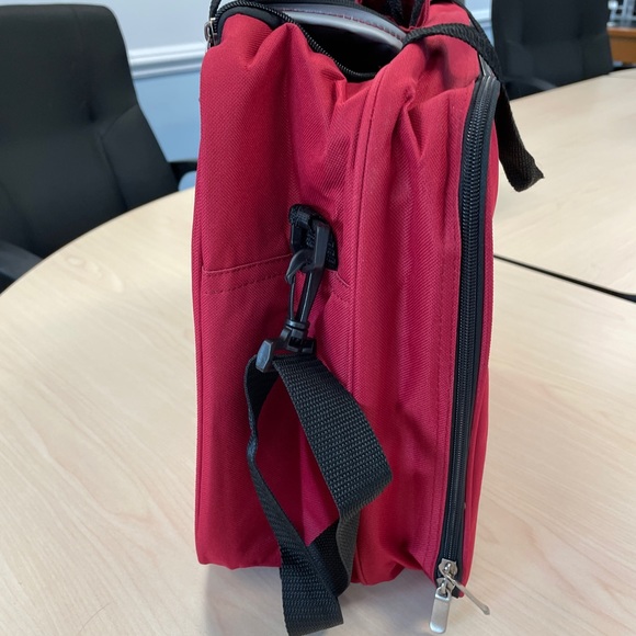 Insulated Picnic bag - Red - New - Picture 7 of 8